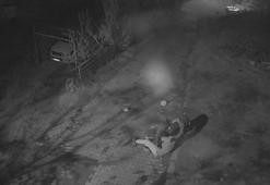 Motosikletli şüpheliler altın dolu çantayı gasbetti; o anlar kamerada