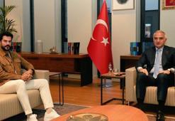 Oyuncu Burak Özçivit’ten Bakan Ersoy'a ziyaret
