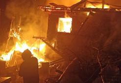 Evde çıkan yangın, okul lojmanına sıçradı