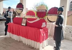 Silah kazası sonucu yaşamını yitiren üsteğmen, toprağa verildi