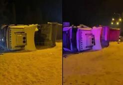 Mısır yüklü kamyon devrildi: 1 yaralı