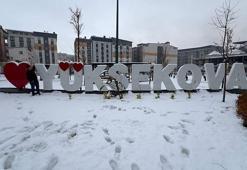 Hakkari’de 13 köy ve 30 mezra yolu kardan kapandı