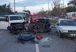 Yola çıkan kedi, kazaya neden oldu: 2 ölü, 3 yaralı