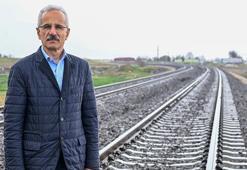 Bakan Uraloğlu: Suriye sınırındaki demir yolu hattını ayağa kaldırıyoruz