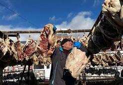 Gurbetteki Karslılar için 900 kazı keserek kurutmaya bıraktı