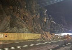 Hakkari'deki heyelan anı kamerada