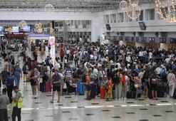 Antalya Havalimanı'nda 'kasım' trafiği; 1,7 milyon yolcuya hizmet verildi