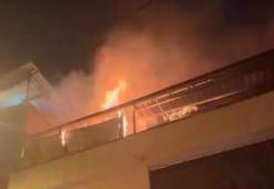 Bursa'da iki katlı binanın çatısı yandı