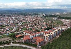 Sındırgı'da yapımı süren TOKİ ve deprem konutları dronla görüntülendi