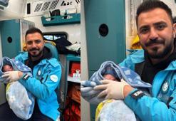 Ambulansta doğan bebeğe sağlık personelinin adı verildi