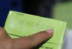 Antalya’da tarihi geçmiş gıdaların piyasaya sürülmek üzere etiketinin değiştirildiği depoya baskın