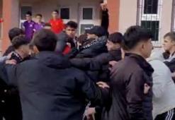 Liseler arası futbol turnuvasında öğretmen darbedildi; 2 öğrenciye gözaltı