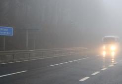 Bolu Dağı'nda yağmur ve sis etkili oldu