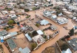 Sağanak nedeniyle su altında kalan mahalle ve tarım arazileri havadan görüntülendi