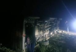 Ankara'da işçi servisi devrildi: 14 yaralı