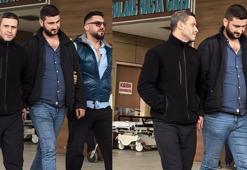 Otomobille uyuşturucu satışı yapan 2 şüpheli, suçüstü yakalandı