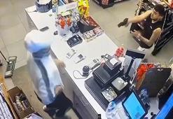 Akaryakıt istasyonunun marketindeki cinayetin güvenlik kamera kayıtları ortaya çıktı