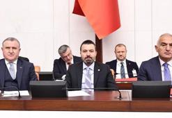 Bakan Ersoy: 2025 yıl sonu hedefimiz olan 64 milyar doları yakalayacağız