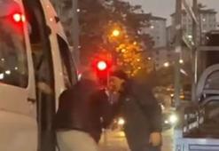 Ümraniye'de servis şoförünün kağıt toplayan kişiye yumruklu saldırısı kamerada