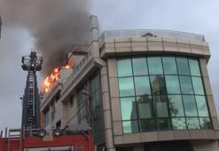 Ataşehir'de otelde yangın; 9 kişi kurtarıldı