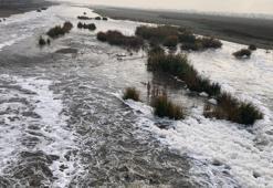 Dicle Nehri’nden ‘köpük’ akıyor