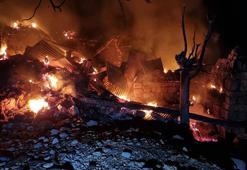 Yanan ev çöktü; tek başına yaşayan Alzheimer hastasının cansız bedenine ulaşıldı