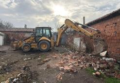 Narkotik olaylarıyla anılan 'Kore Mahallesi'nde 70 metruk bina yıkıldı