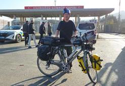 Umre için bisikletle yola çıktı, 3 bin 450 kilometre pedal çevirip Medine'ye ulaştı