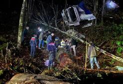 50 metreden dere yatağına devrilen TIR’ın şoförü, 4 saat sonra bulundu