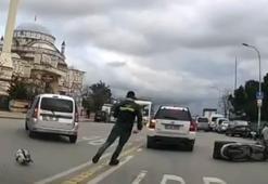 Ümraniye'de trafikteki yol verme kavgası kamerada