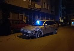 Bursa'da hafif ticari araç ile otomobil çarpıştı: 2 yaralı