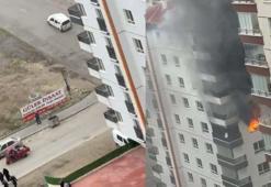 Ankara'da yangında mahsur kalan anne ile oğlu kurtarıldı