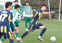 Fenerbahçe U19 takımında tekme isyanı