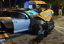 Otomobil ile motosiklet çarpıştı: 1 ölü, 2 yaralı