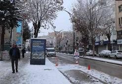 Van'da kar yağışı nedeniyle 90 yerleşim yeri ulaşıma kapandı