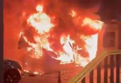 Fatih'te cami girişindeki güvenlik kulübesinde çıkan yangın söndürüldü