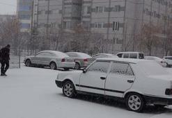 Bitlis merkez ve Güroymak ilçesinde köy okulları ve taşımalı eğitime kar tatili