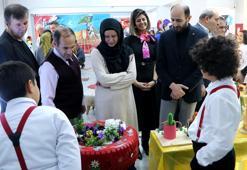 4’üncü sınıf öğrencileri dönüşüme dikkat çekti; pet bardaklar kardan adam, lavabo boruları bisiklet oldu