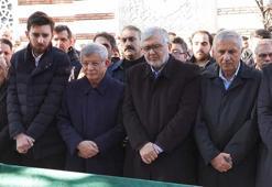 Ahmet Davutoğlu'nun yengesi son yolculuğuna uğurlandı