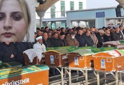 Bıçaklanarak öldürülen Gülhan, son yolculuğuna uğurlandı