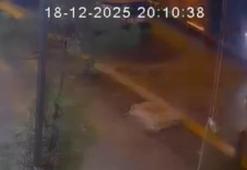 Eyüpsultan'da İETT şoförünün tartıştığı bisikletliye çarpıp kaçtığı anlar kamerada