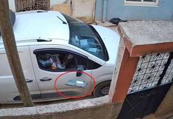Kargo görevlisinin paketi bahçeye fırlattığı anlar kamerada