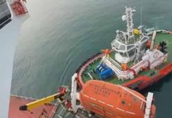Fatih'te karaya oturan yük gemisi kurtarıldı