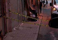 Bayrampaşa'da cam silerken 3'üncü kattan düşen kadın ağır yaralandı