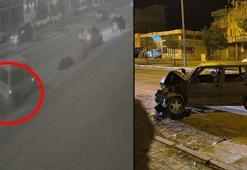 Otomobilin park halindeki hafif ticari araca çarptığı kaza kamerada