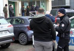 Başakşehir'de bankadan para çeken kişinin çantasını almak istediler; havaya ateş açılınca kaçtılar