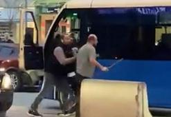 Kadıköy’de trafikteki sopalı kavga kamerada