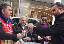 İzmirlilerden 800 milyon TL’lik rekor ikramiyeli Milli Piyango yılbaşı biletlerine yoğun ilgi