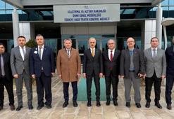 Bakan Uraloğlu, Türkiye Hava Trafik Kontrol Merkezi'ni ziyaret etti