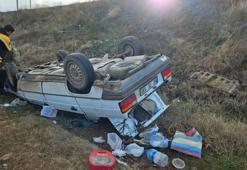 Çorum’da yoldan çıkan otomobil tarlaya yuvarlandı; 2 yaralı